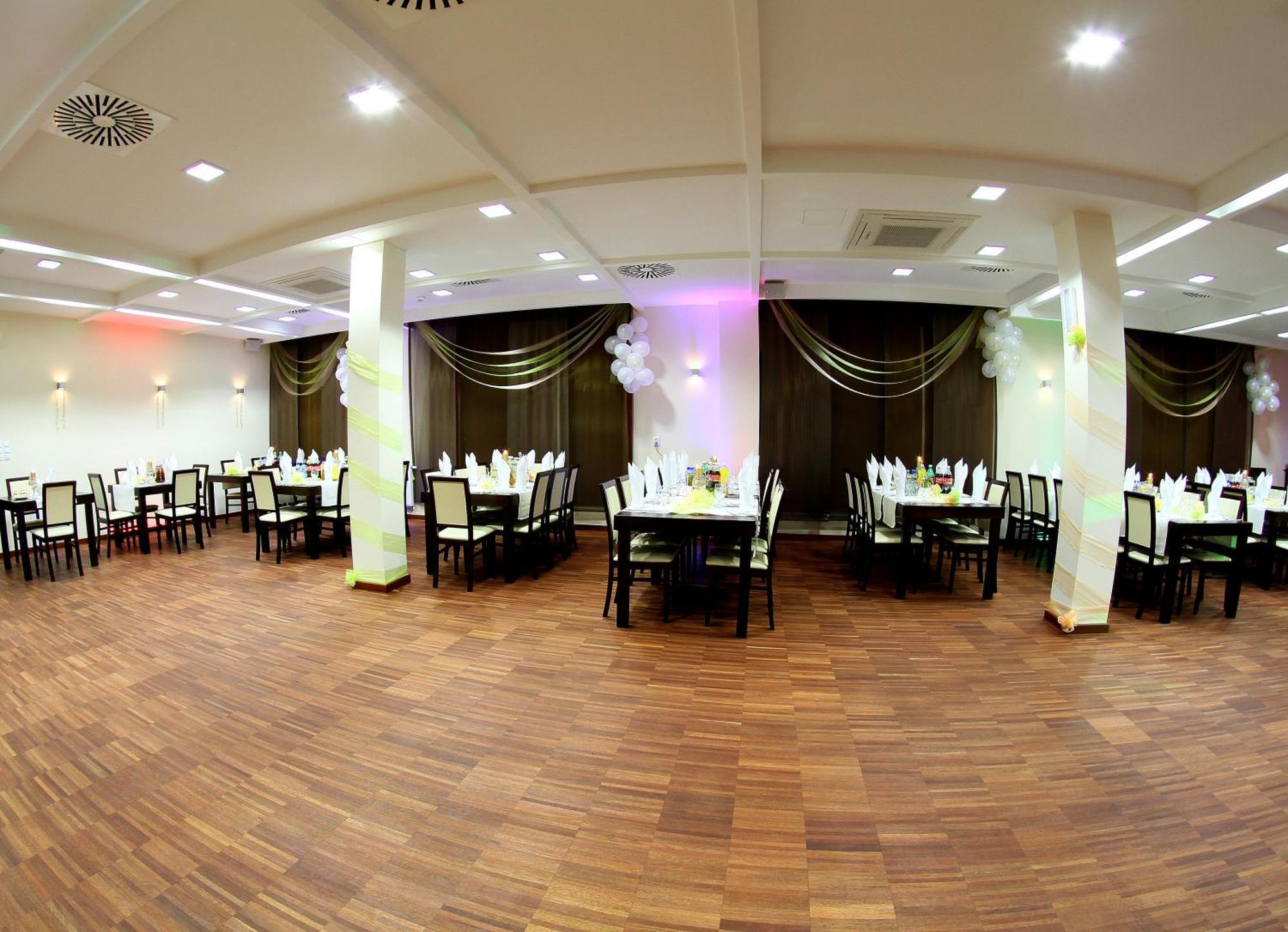 Hotel Aviator Kielce "Business Hotel Medical & Spa" Dış mekan fotoğraf