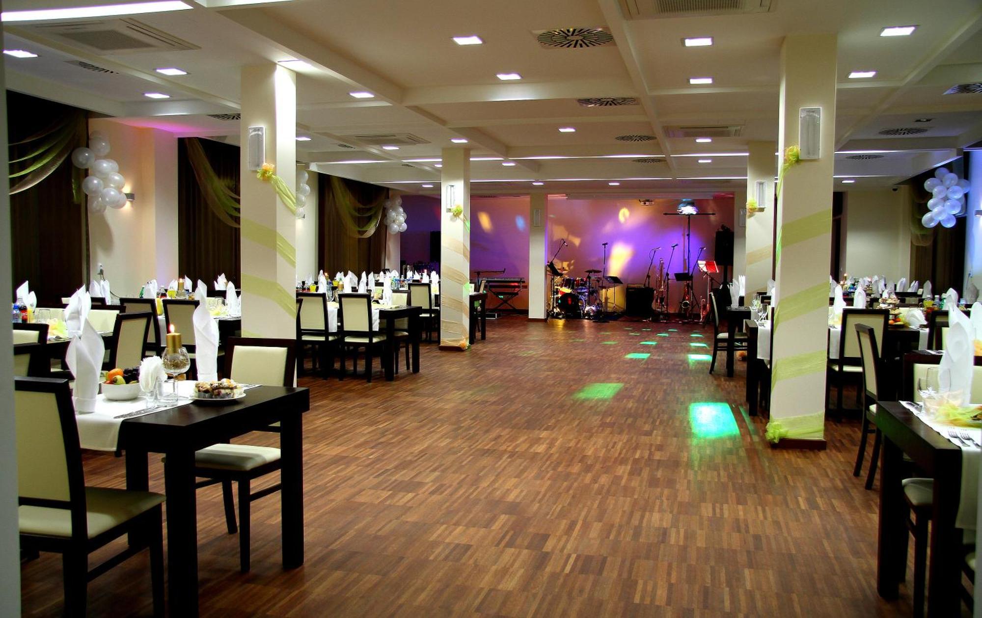 Hotel Aviator Kielce "Business Hotel Medical & Spa" Dış mekan fotoğraf
