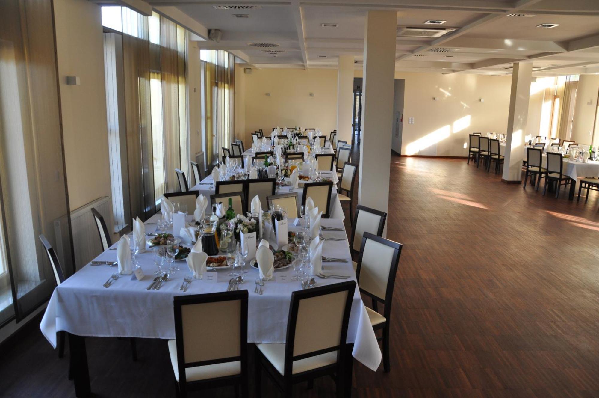Hotel Aviator Kielce "Business Hotel Medical & Spa" Dış mekan fotoğraf
