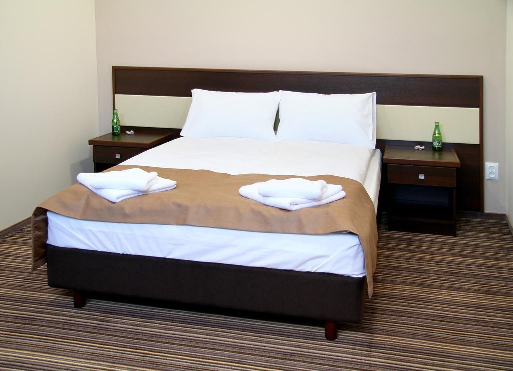 Hotel Aviator Kielce "Business Hotel Medical & Spa" Dış mekan fotoğraf